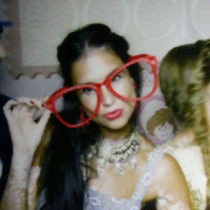 Meet your Posher, Noemí